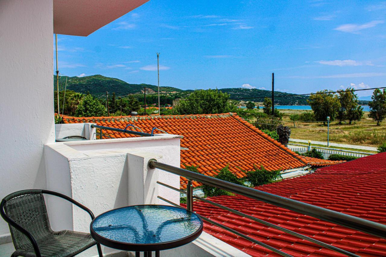 Theano Studios Paralia Sikias Exterior foto